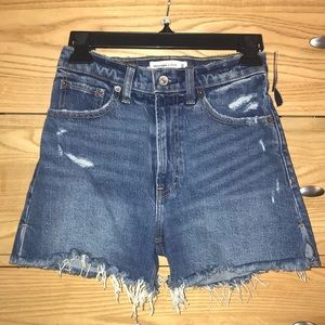 High Rise Mom Short Curve Love 4 inch inseam - **Final Price Drop